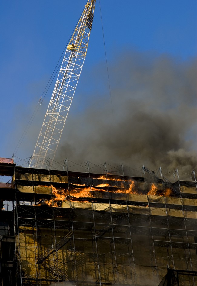 The 2007 Deutsche Bank Building fire | Photo via Dan Lurie