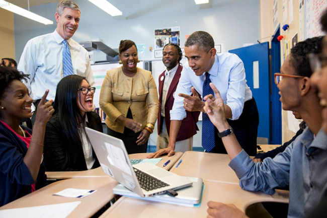 President Barack Obama and Education Secretary Arne Duncan talk with students while visiting a classroom at the Pathways in Technology Early College High School (P-TECH) in Brooklyn, NY, Oct. 25, 2013 | Official White House Photo by Pete Souza