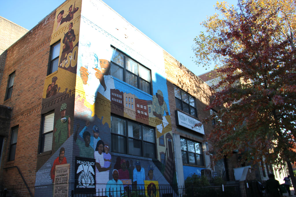 The mural adorning the facade of a Veterans' Resource Center run by Black Veterans for Social Justice, on Willoughby Street in Bedford Stuyvesant. | Photo by Olivia Schwob